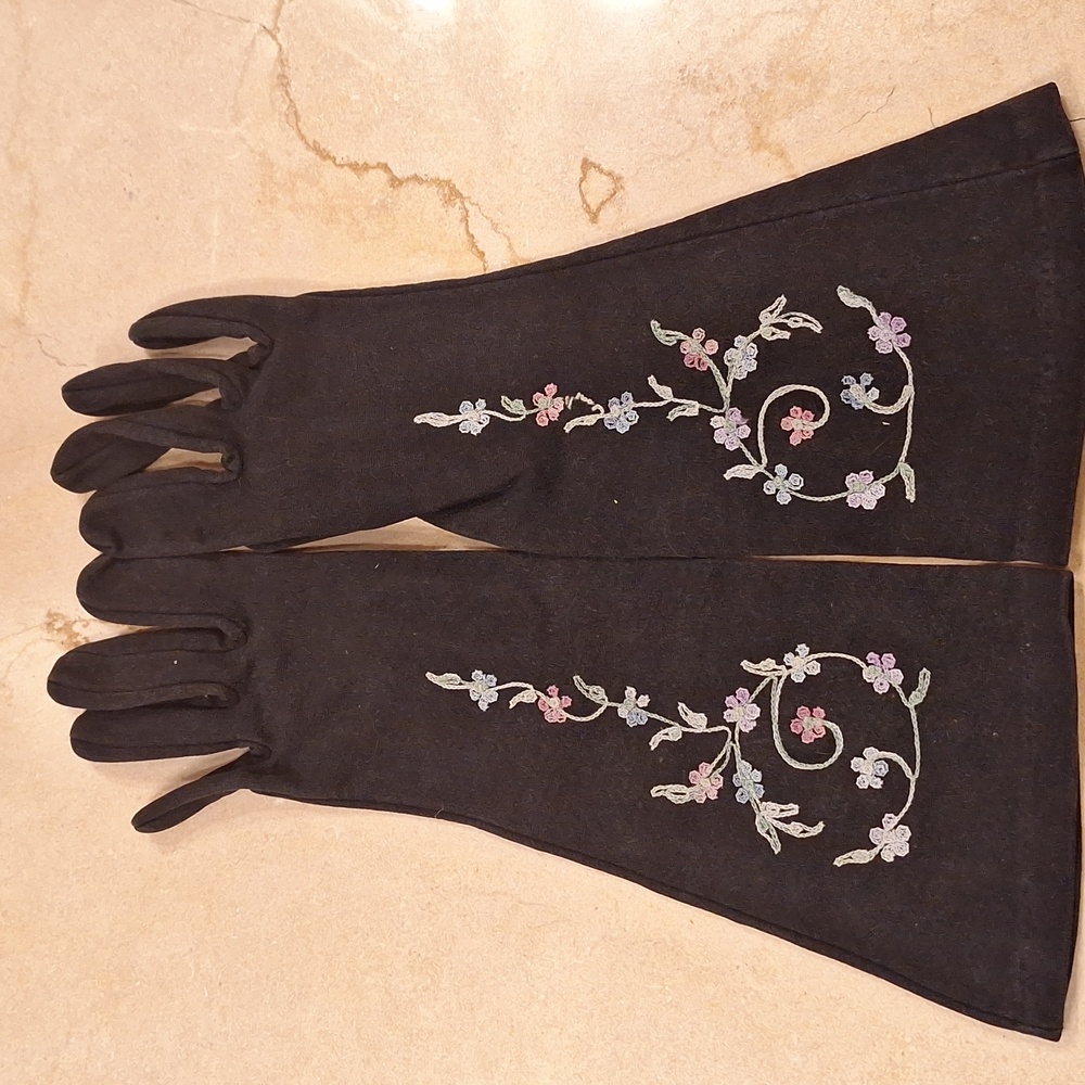 Black Gloves